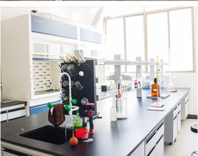 实验室.jpg 实验室.jpg